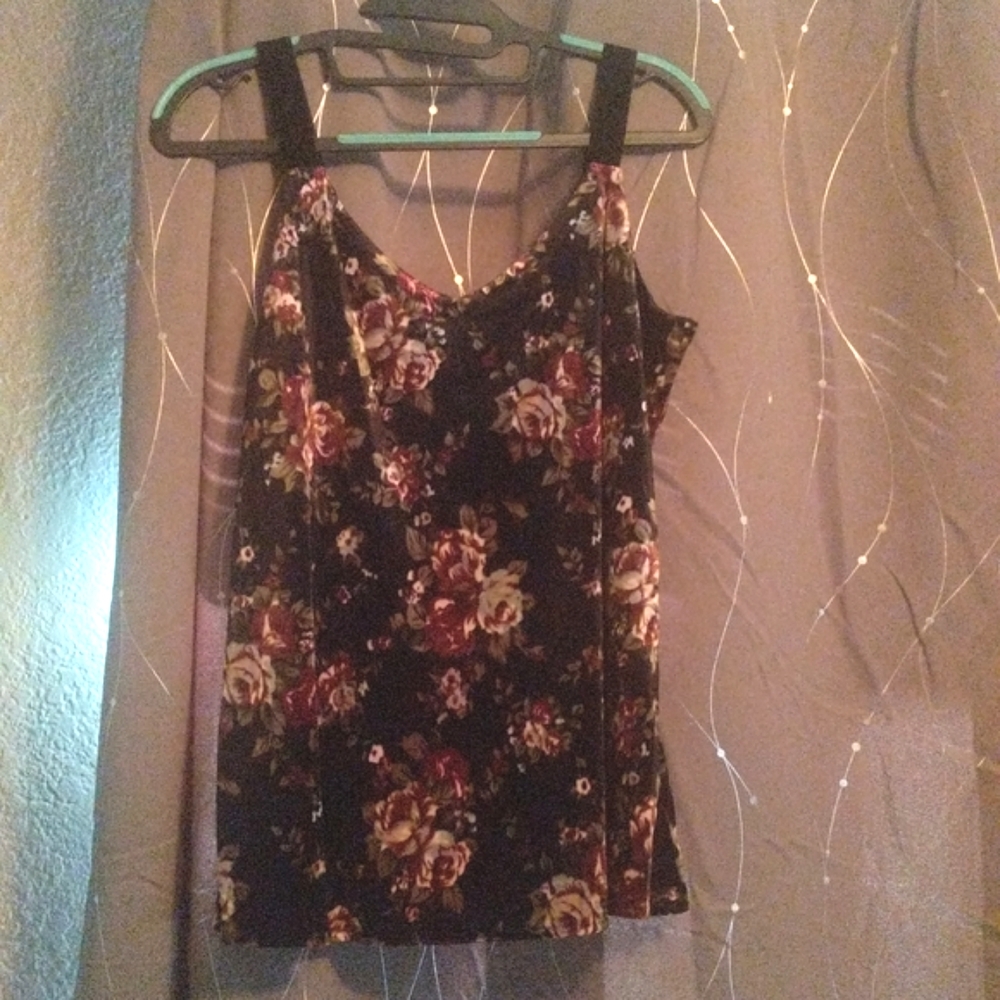 Bobeau floral crushed velvet tank